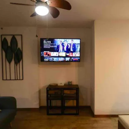 B Estudio Junto A La Estacion Parking Gratis アパート ヴィーゴ