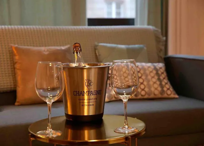 B Estudio Junto A La Estacion Parking Gratis Apartment *